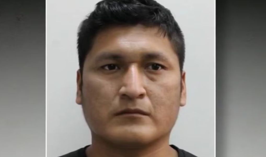 Image default