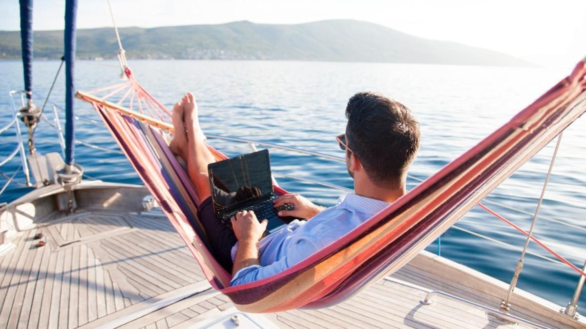 Casi el 50% de los peruanos no logra desconectarse en vacaciones: estas ...
